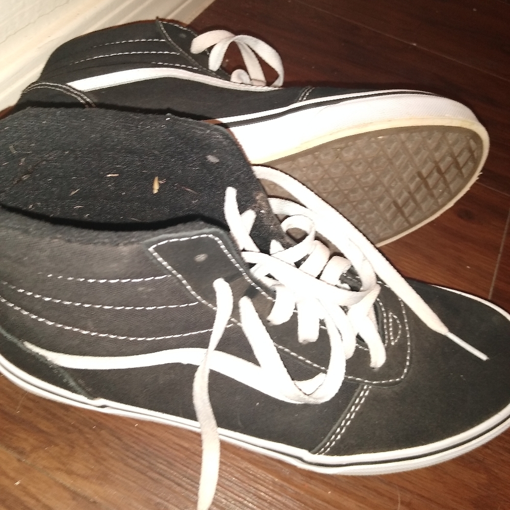 Vans - Picture 2 of 3